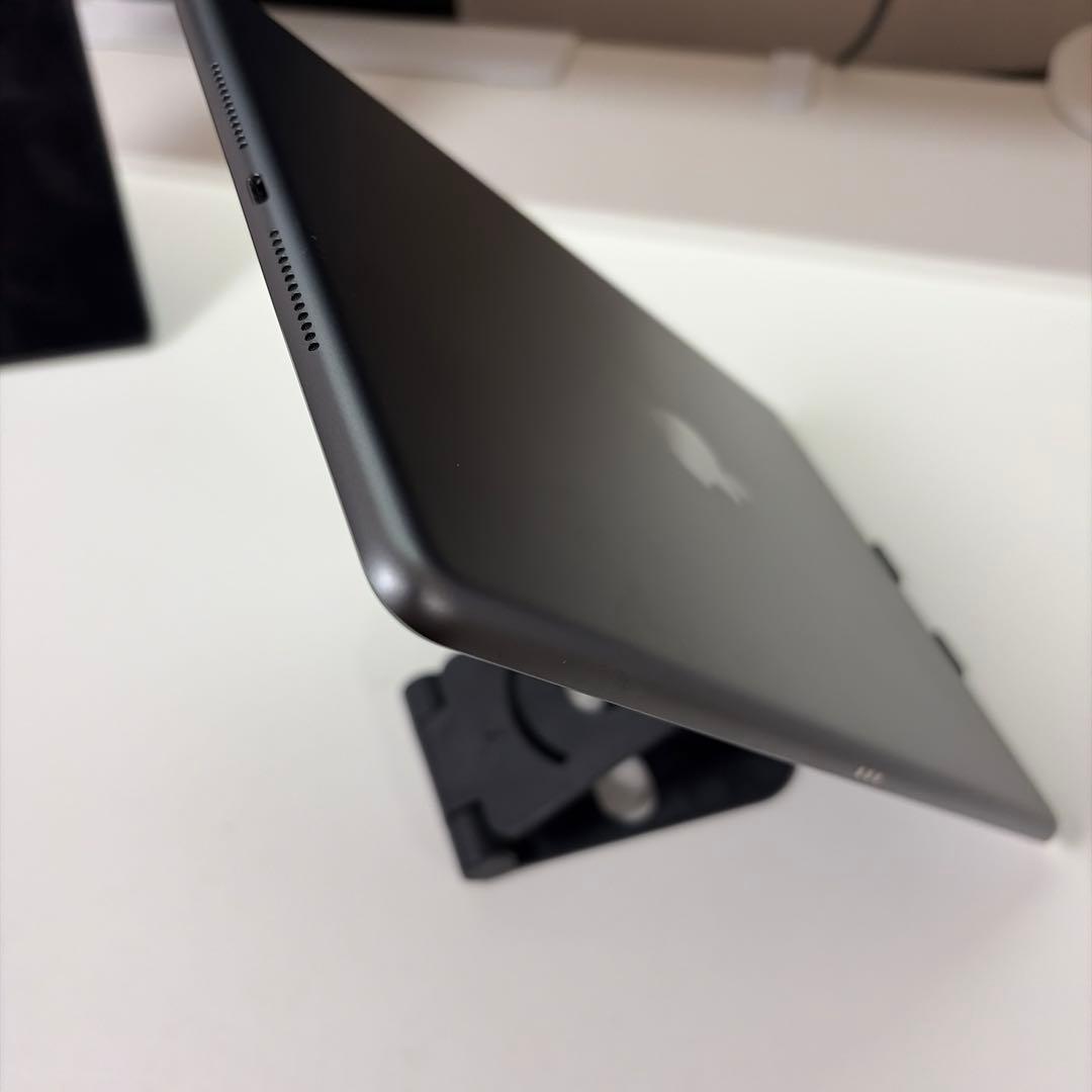 iPad 第9世代 64GB セルラーモデル