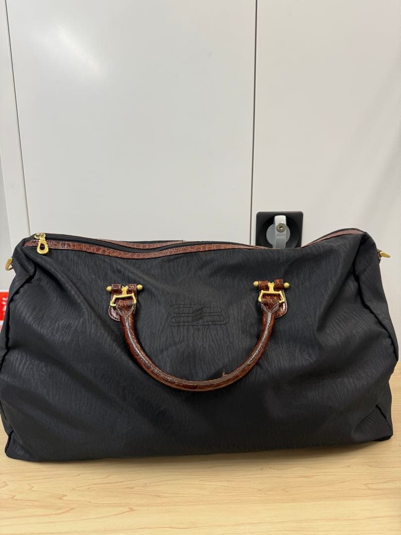 BALENCIAGAボストンバック