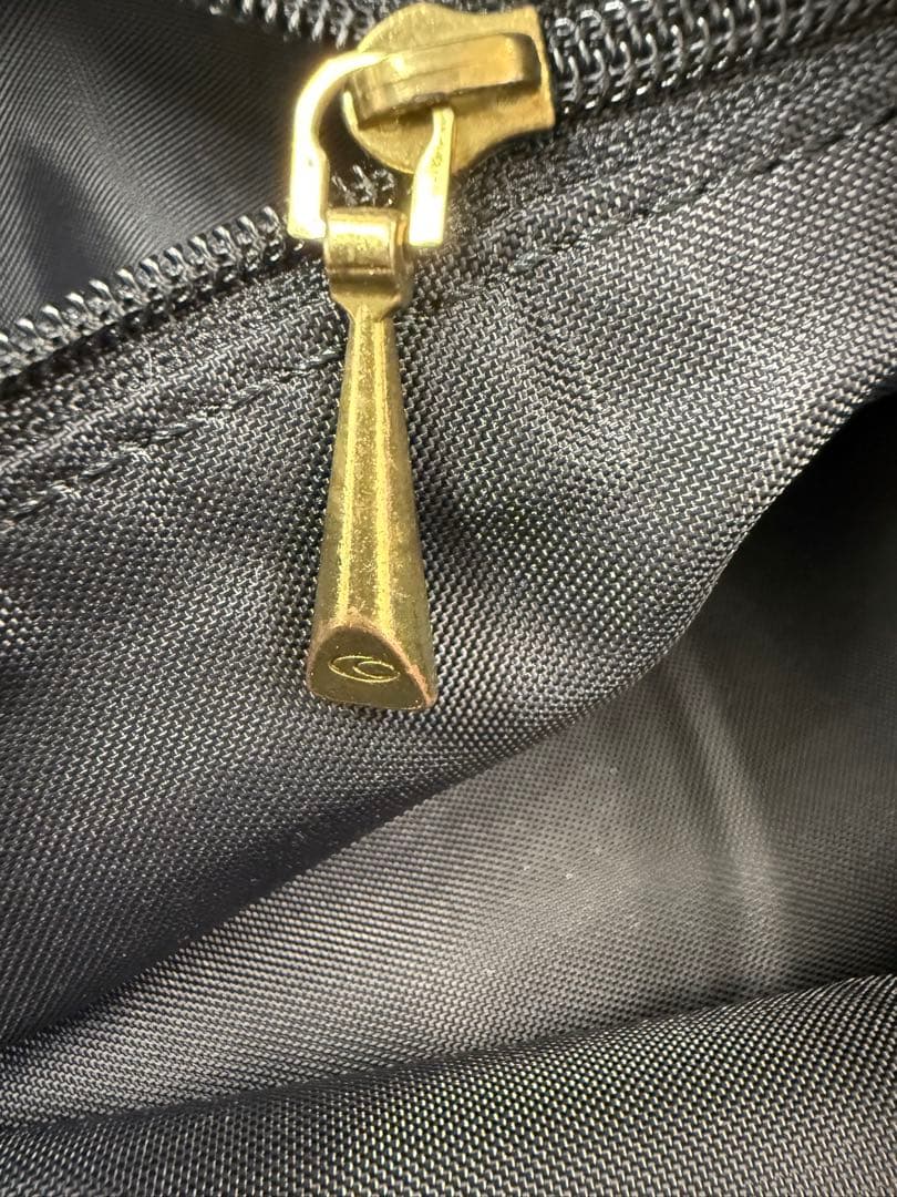 BALENCIAGAボストンバック