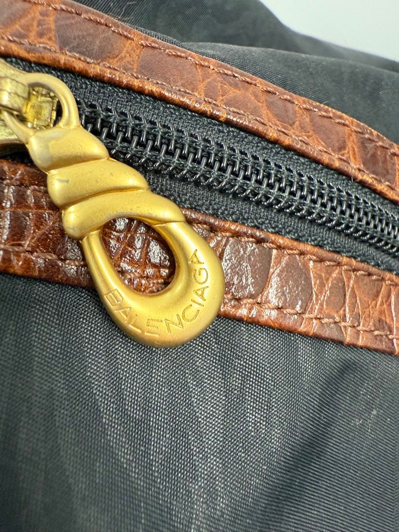 BALENCIAGAボストンバック