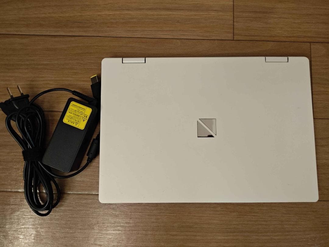 NEC ノートPC ホワイト NM550KAW SSD256GB メモリ8GB