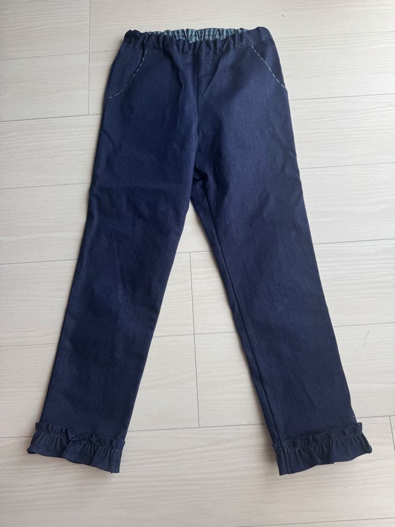 新品　ファミリア　デニムパンツ　140