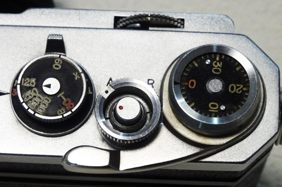 フィルムカメラ Nikon S2 / NIKKOR 50mm f/2 付