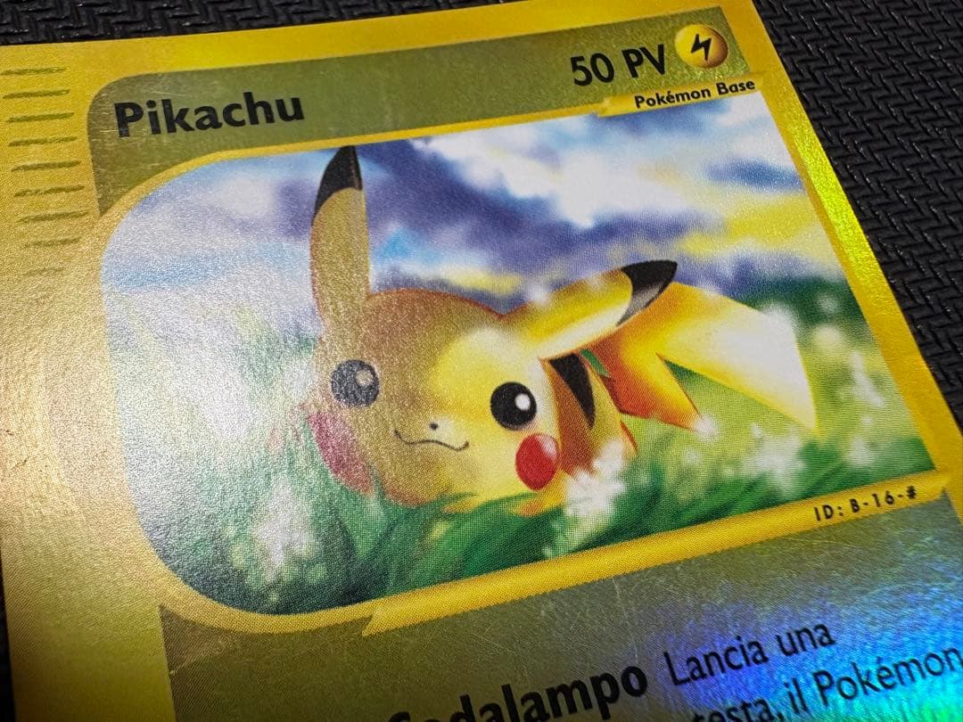 ポケモンカード ピカチュウ e1 イタリア語 リバホロ eカード 英語