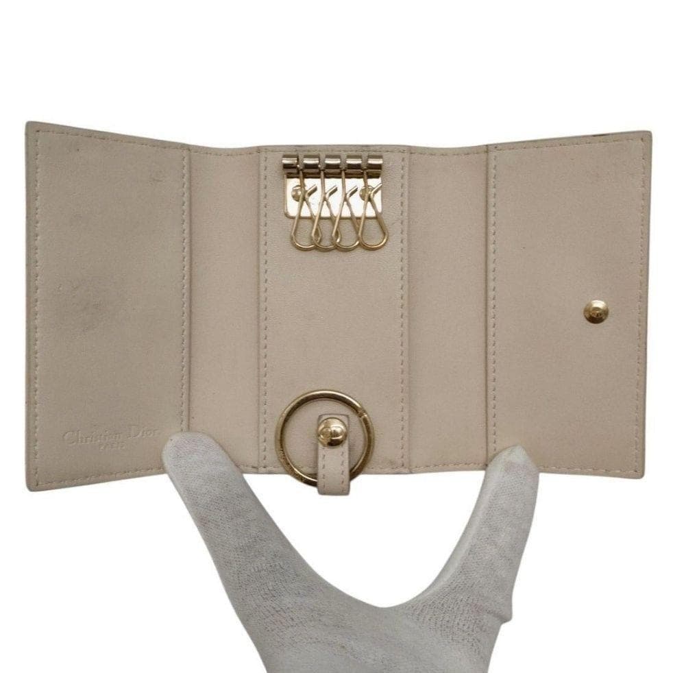 ディオール　キーケース　キーリング　アイボリー　カナージュ　ディオールチャーム