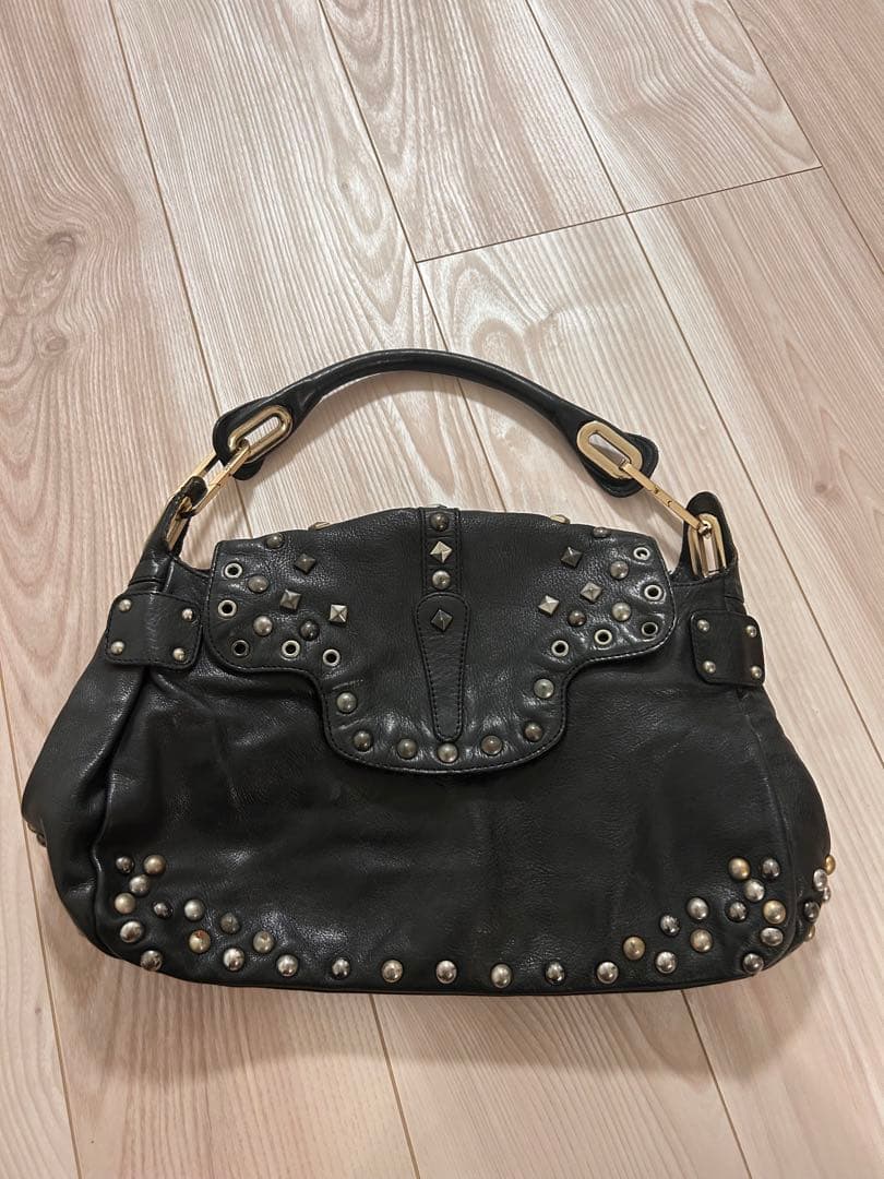 JIMMY CHOO for  スタッズ　ブラックレザー ショルダーバッグ