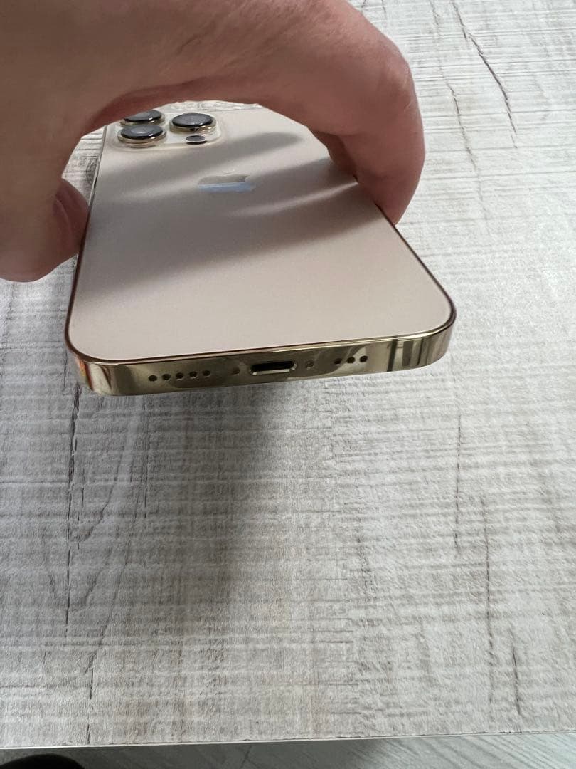 iPhone13pro 512GB ゴールド極美品SIMフリーバッテリー100%