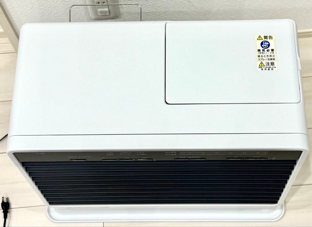 【美品】ダイニチ 石油ファンヒーター FX-72R4 ホワイト 19畳～25畳用