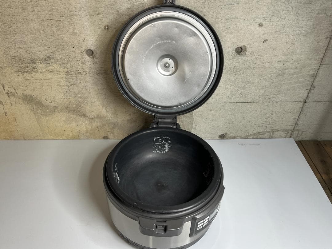 【動作OK】ZOJIRUSHI 業務用IH炊飯ジャー NH-GD36-XA