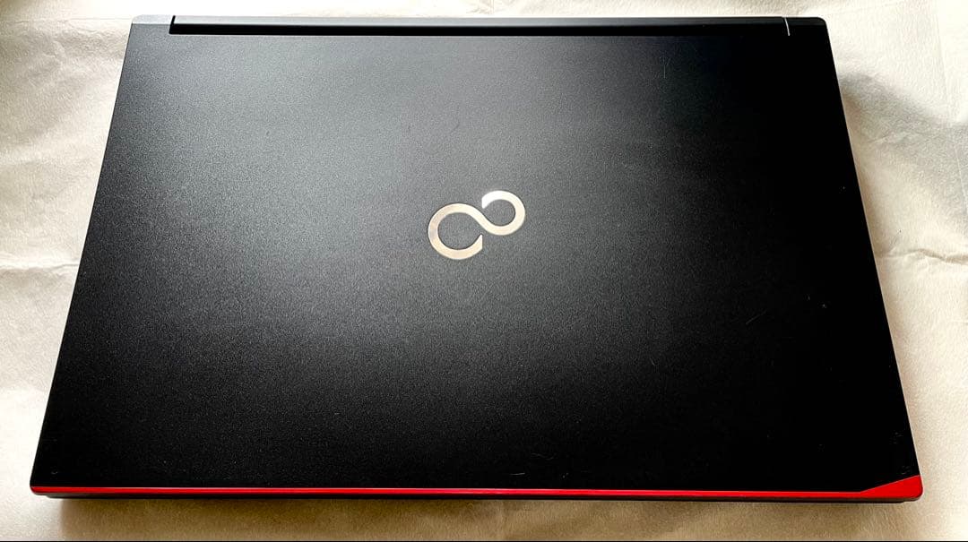 FUJITU Core i5 15.6型ワイドフルHD