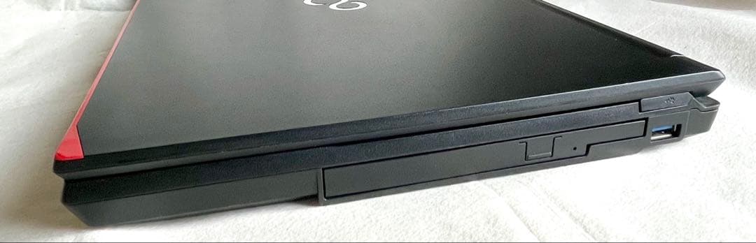 FUJITU Core i5 15.6型ワイドフルHD