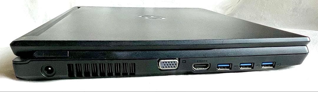 FUJITU Core i5 15.6型ワイドフルHD