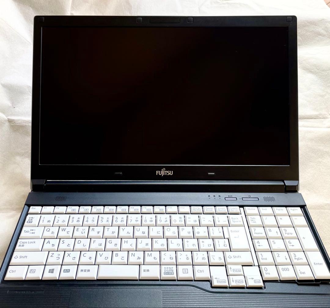 FUJITU Core i5 15.6型ワイドフルHD
