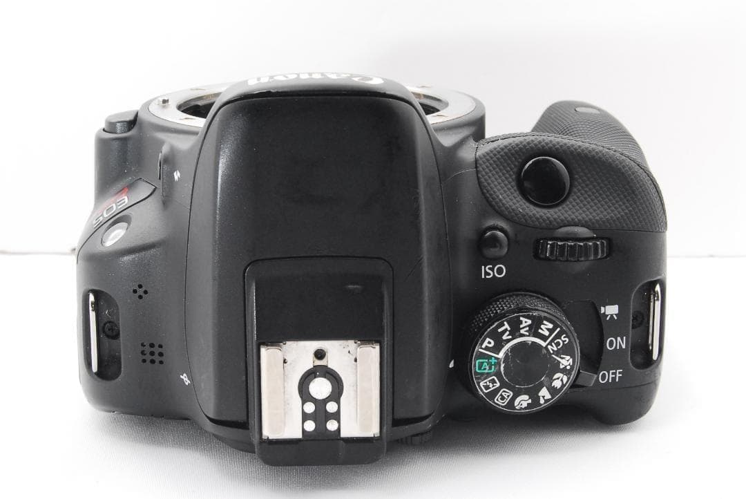 Canon EOS kiss x7 手のひらサイズでコンパクト！持ち運び楽々♪