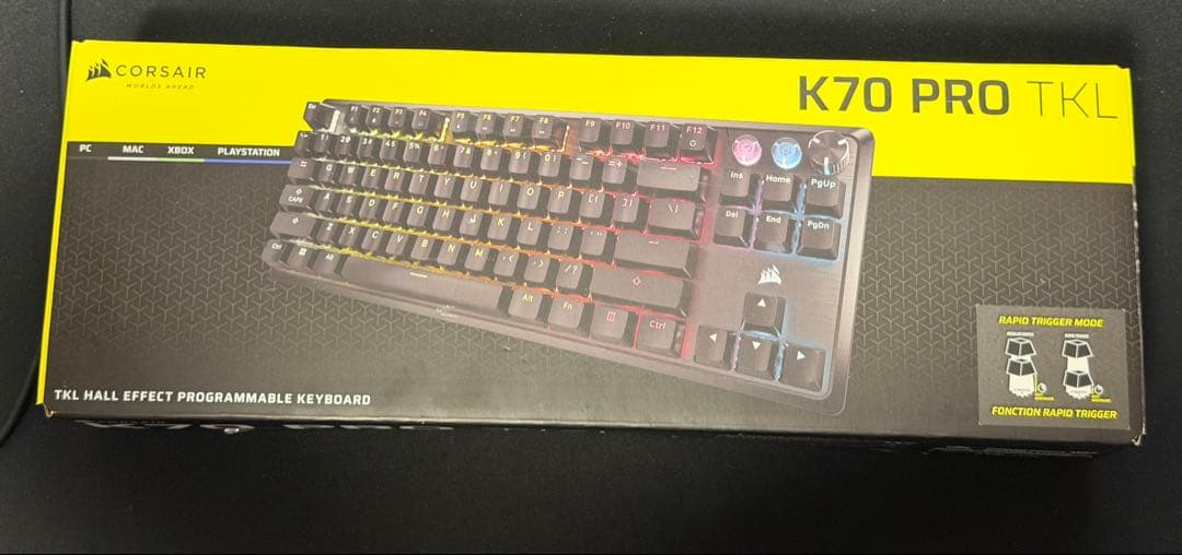 美品　保証あり　CORSAIR K70 PRO TKL &純正PBTキャップ3種