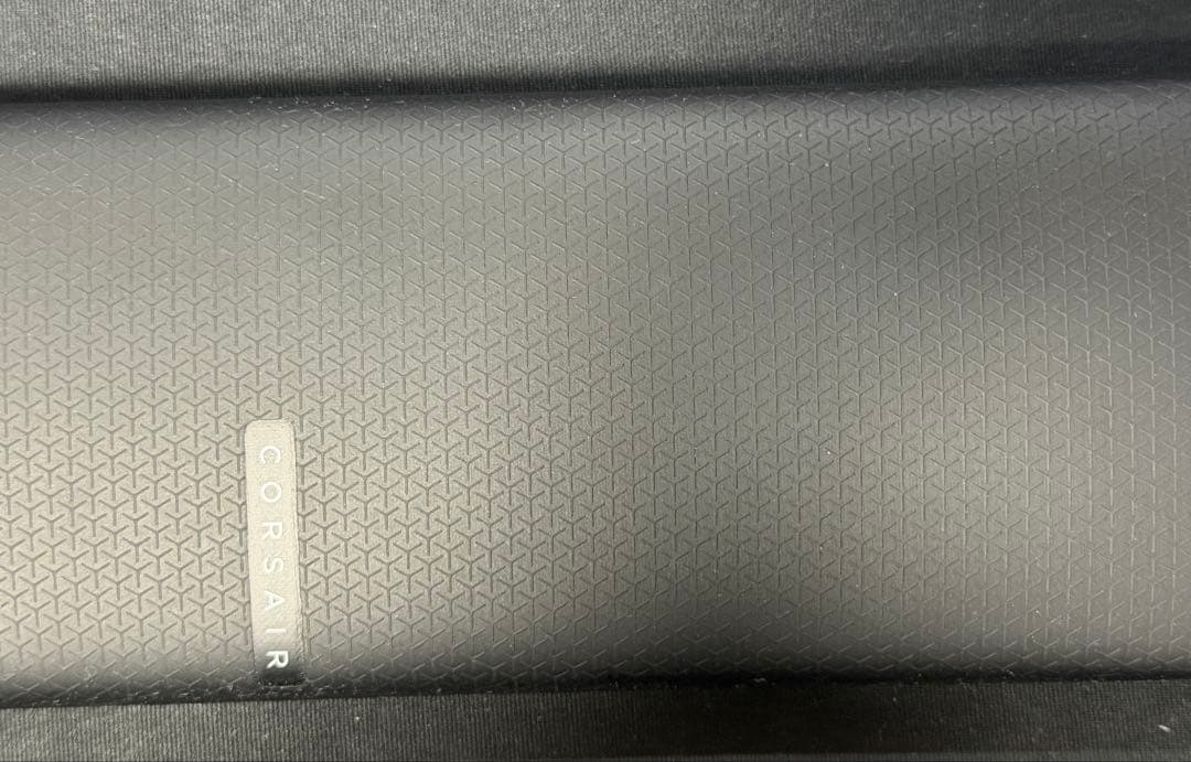 美品　保証あり　CORSAIR K70 PRO TKL &純正PBTキャップ3種