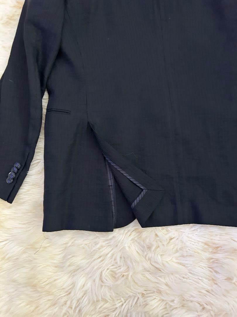 ジョルジオアルマーニ黒の夏用ジャケット美品