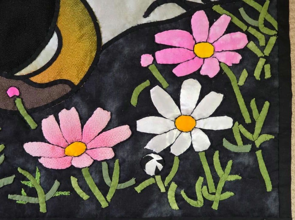 ハンドメイド ステンドグラスキルトタペストリー　猫とコスモス