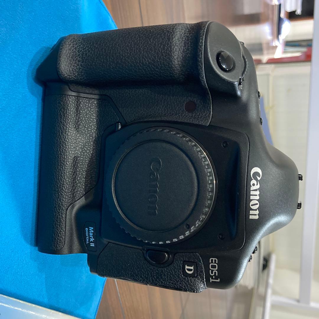 Canon EOS-1D Mark II 本体と付属品
