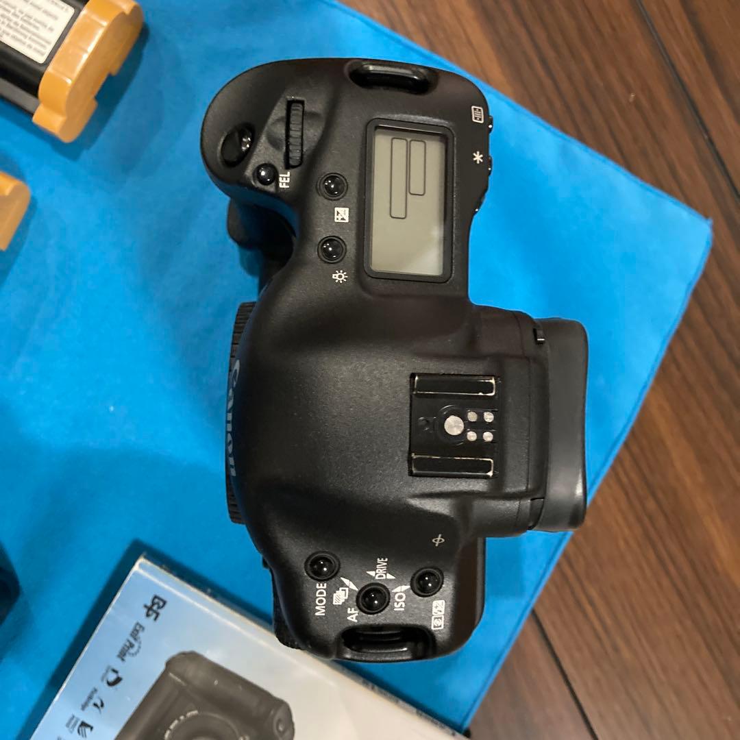 Canon EOS-1D Mark II 本体と付属品