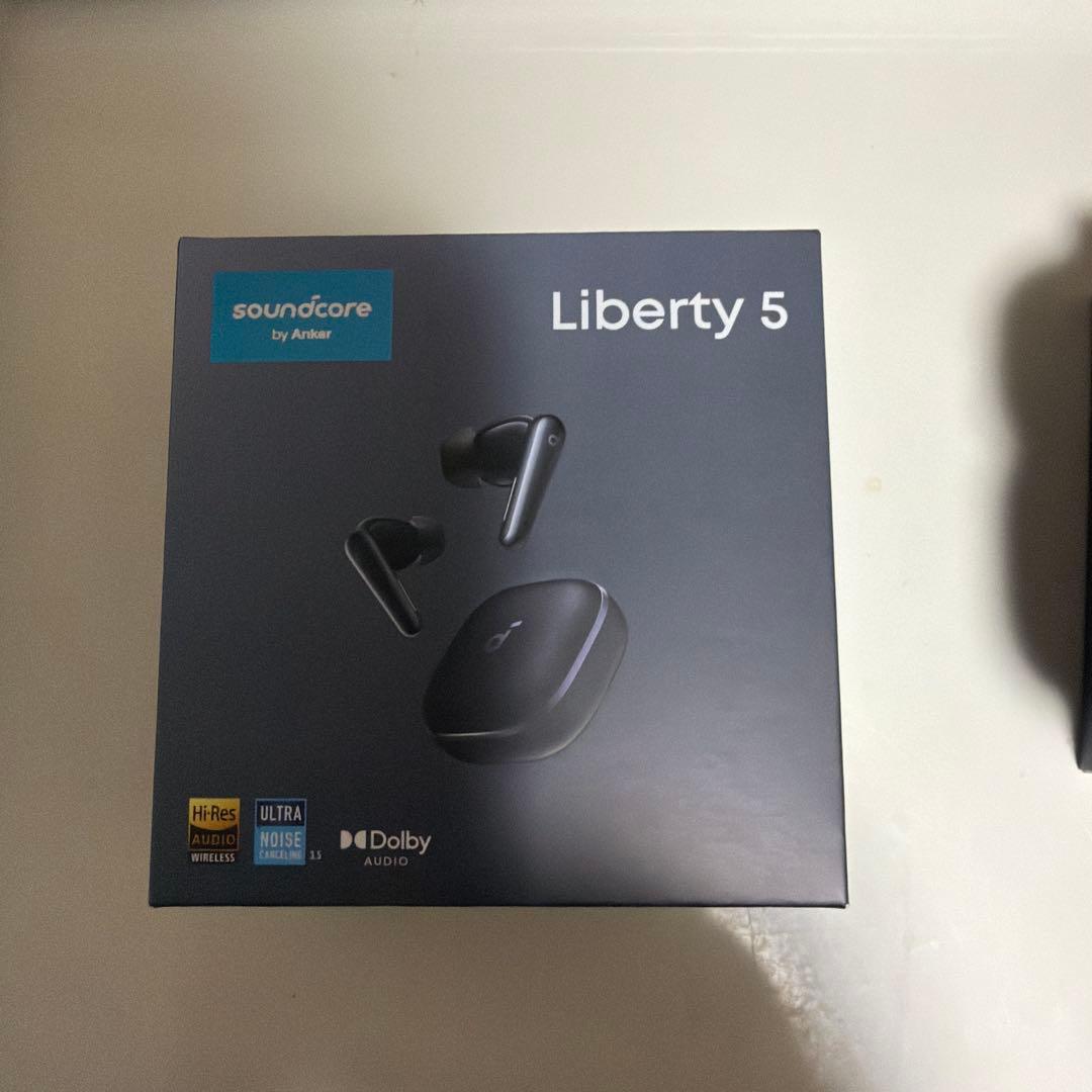 日曜日最終掲載　開封済み未使用　soundcore Libety 5 ケース付き