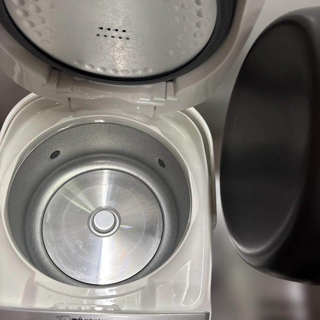 美品　象印 NL-DB10-WA 炊飯器 2025年製