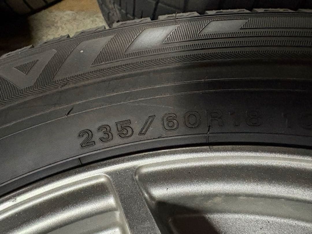 売切セール！1月31日まで【送料込】235/60R18 スタッドレスセット
