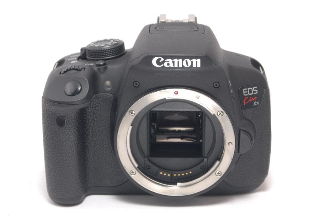 ⭐️レンズフード付き⭐️Canon Kiss X7i キャノン　デジタル一眼