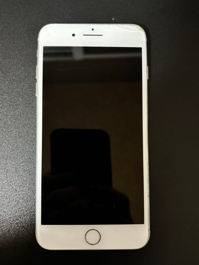 Apple iPhone 8 Plus シルバー 本体
