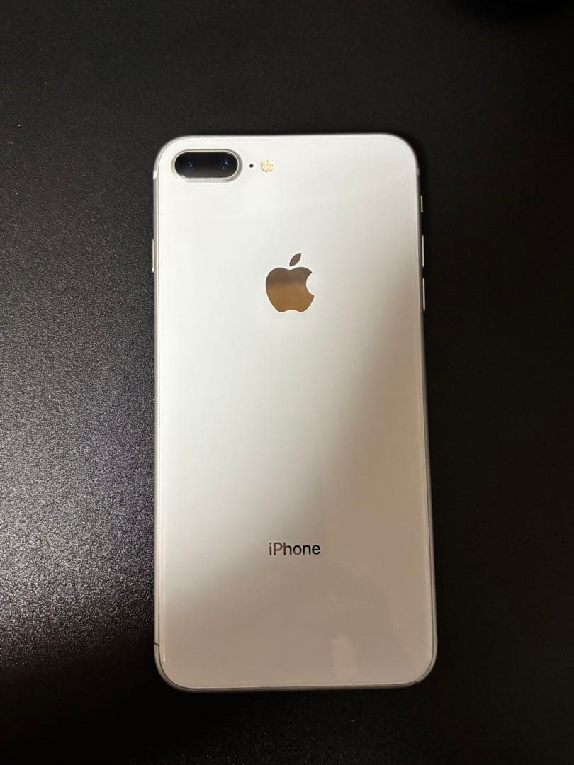 Apple iPhone 8 Plus シルバー 本体