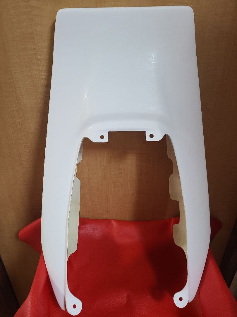 nc39 spec3 , nc42前期　ハネテールカウル（穴無し）