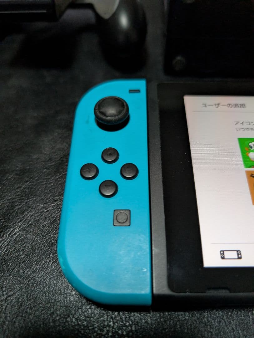 ゆ*り様 Nintendo Switch 青/赤 本体 充電器付き その他付属品