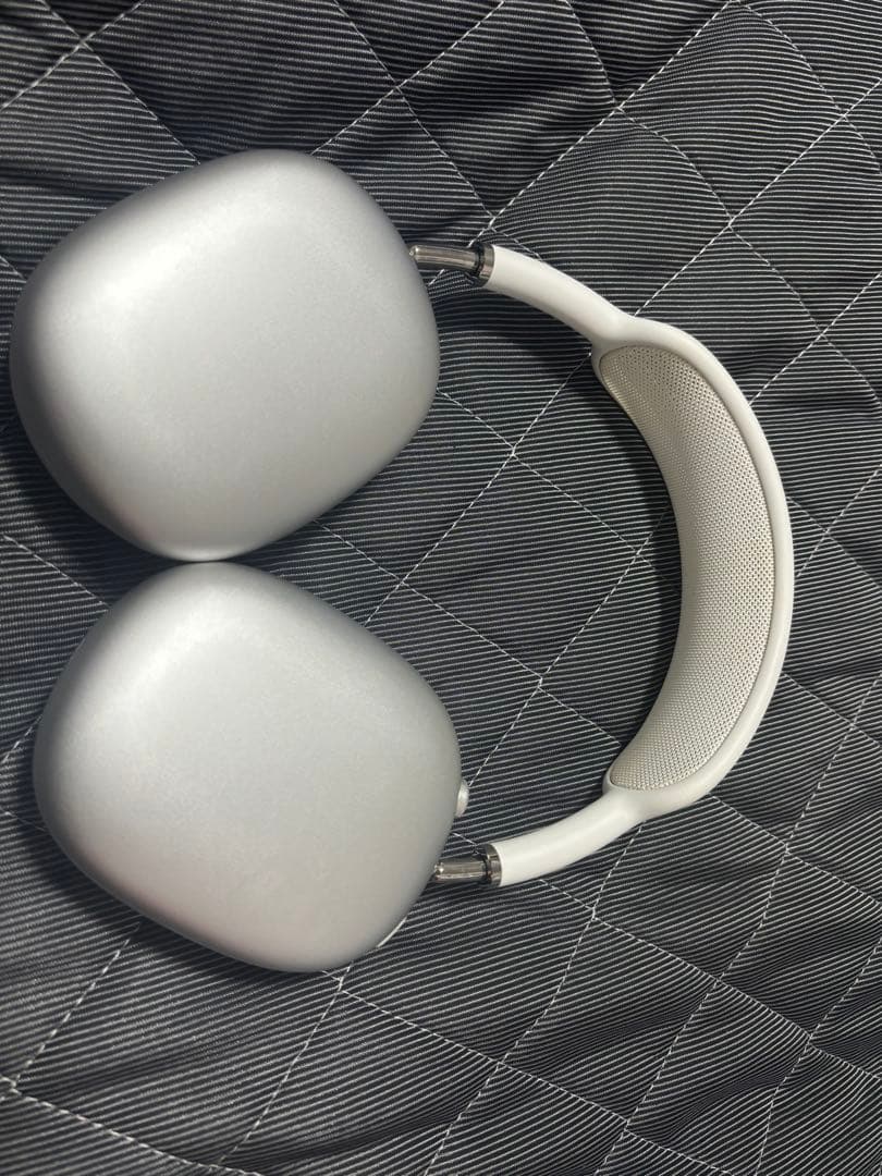 Apple AirPods Max シルバー