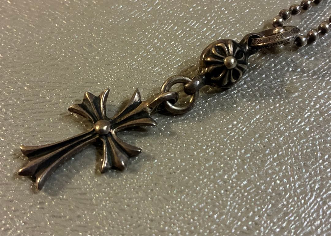 クロムハーツ ワンボール タイニー CH クロスチャーム