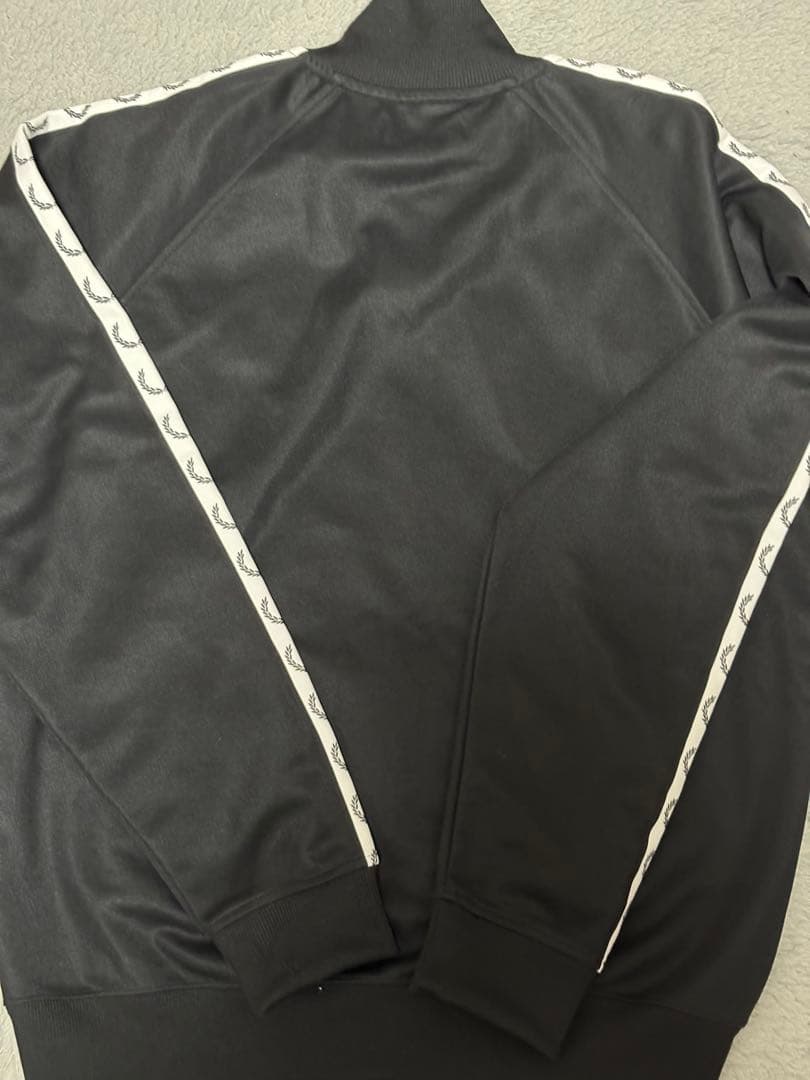 フレッドペリー　トラックジャケット