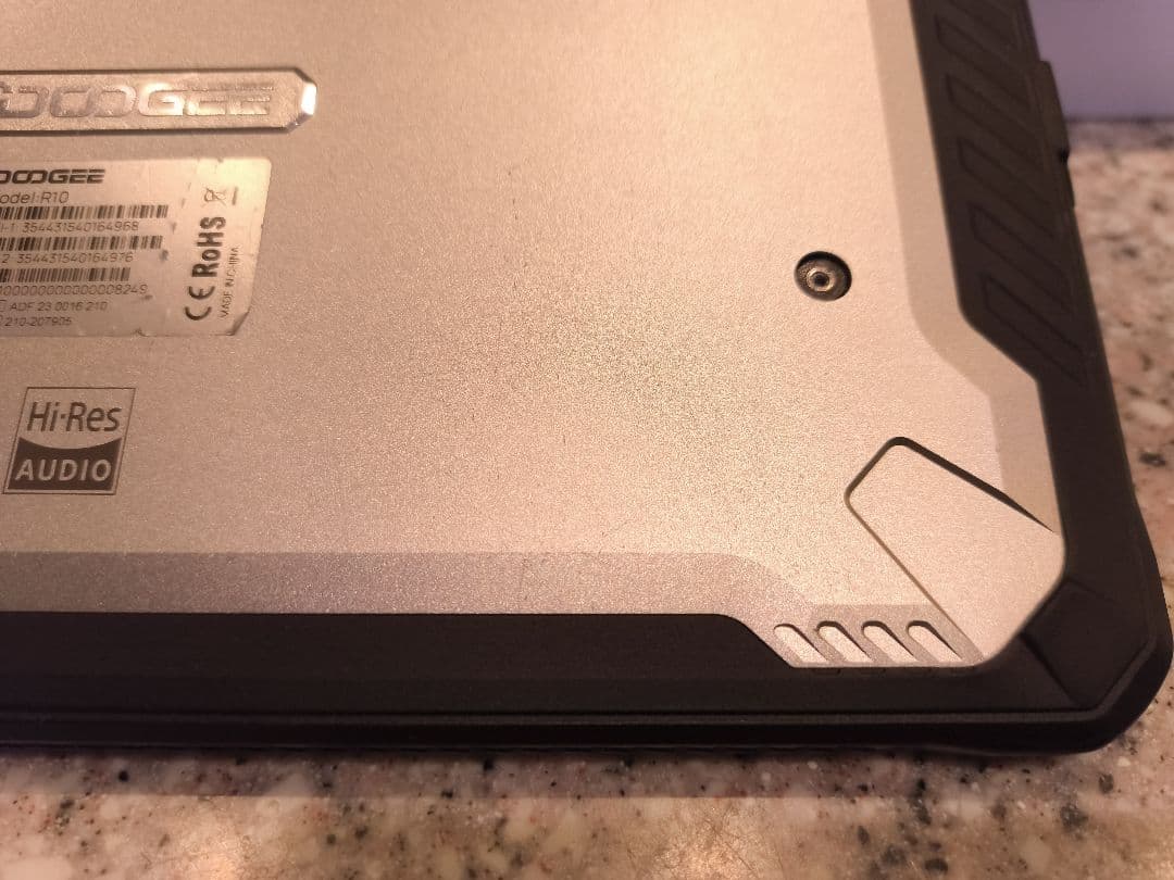 DOOGEE R10128GB15GB防水防塵helio 9910800mAh
