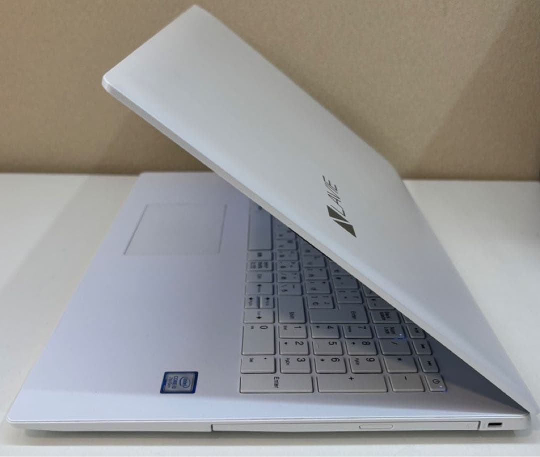 520　美品✨薄型NEC LAVIE SSD500 Windows11