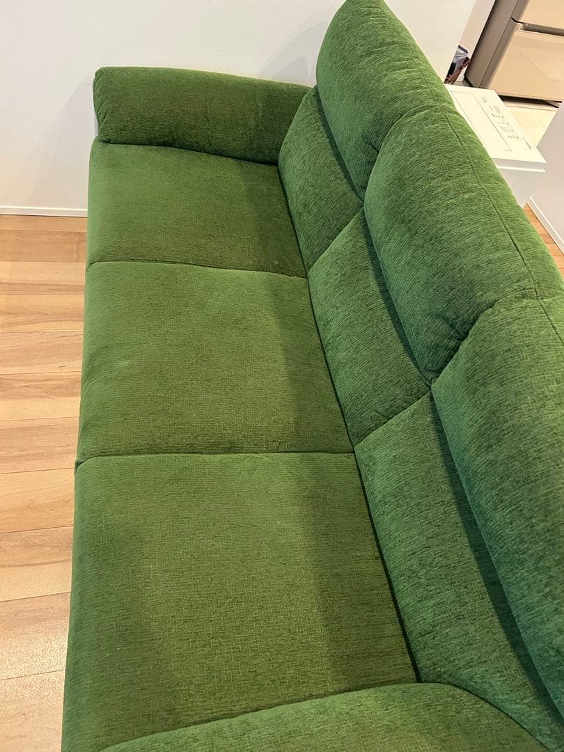 【美品】ソファー　ベロア生地　モスグリーン　三人掛け