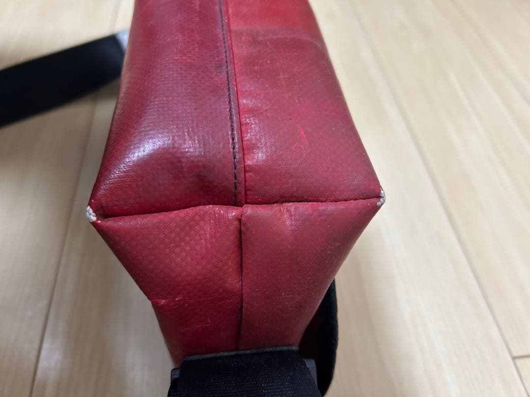 FREITAG メッセンジャーバッグ レッド