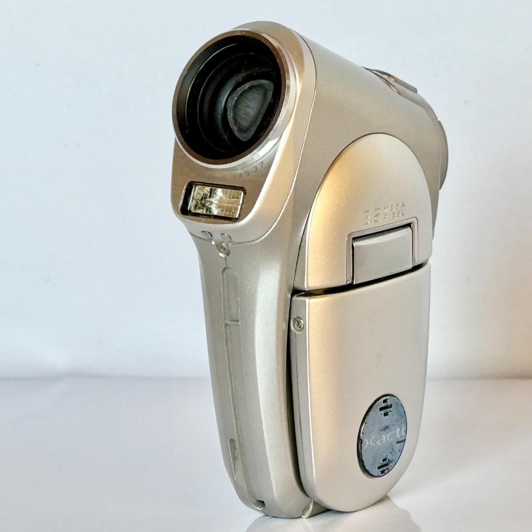 SANYO「Xacti」デジタルムービーカメラ DMX-C1