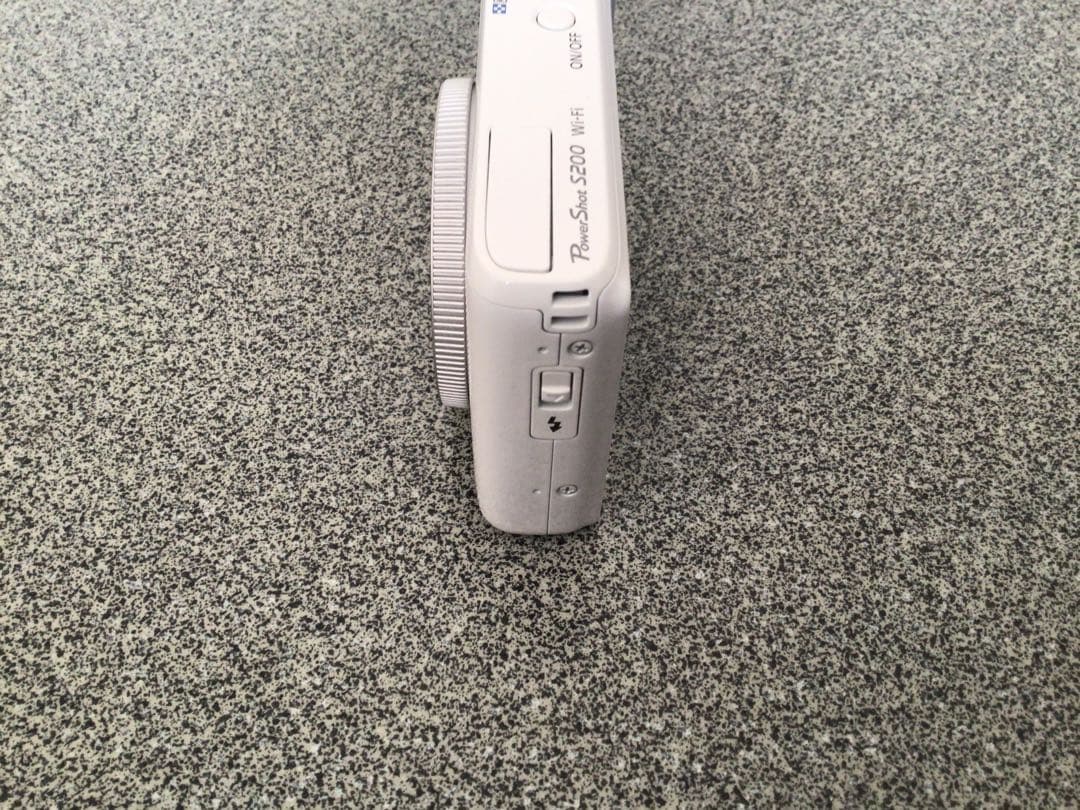 Canon キャノン PowerShotS200 セブンイレブン限定モデル