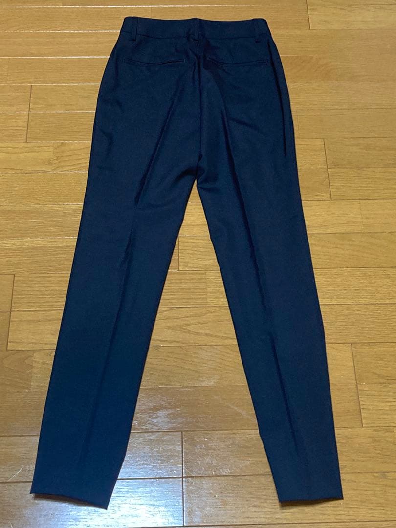 【新品未使用】オンワード樫山　パンツスーツ　7号