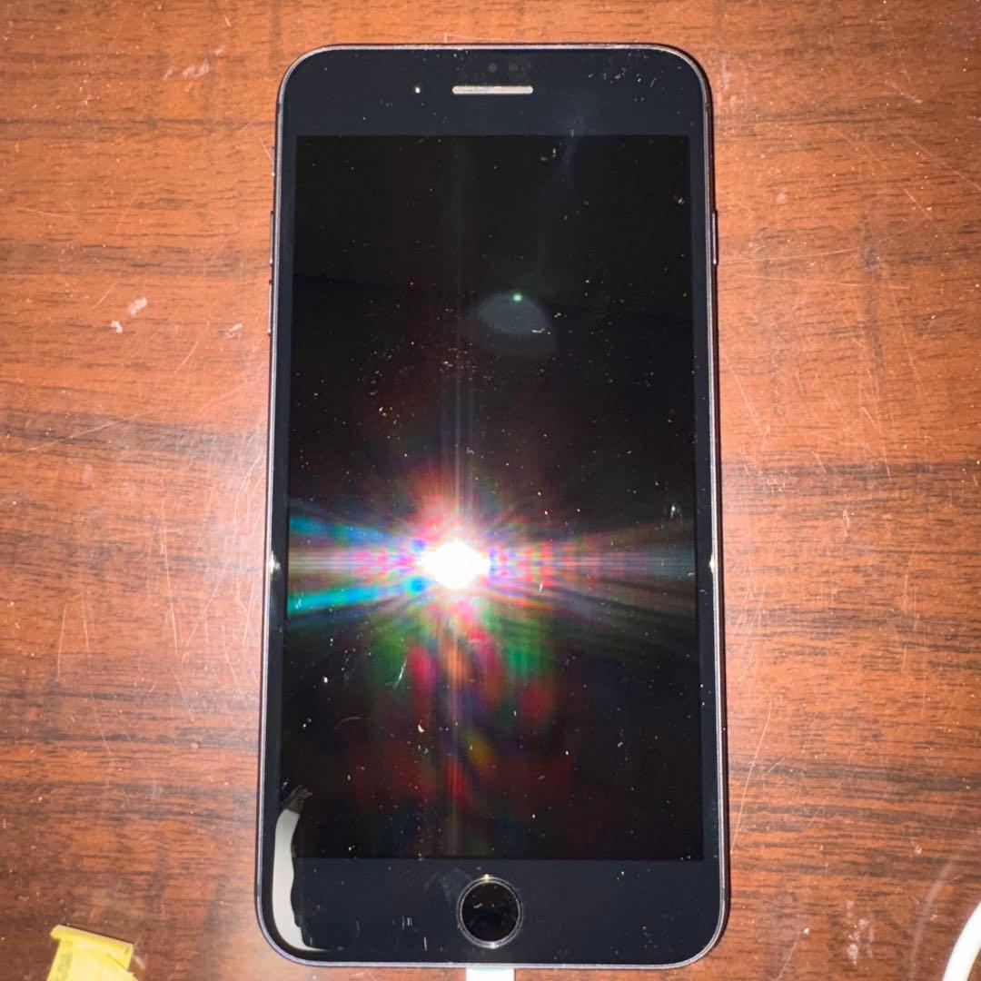 Apple iPhone8 Plus 64GB スペースグレイ