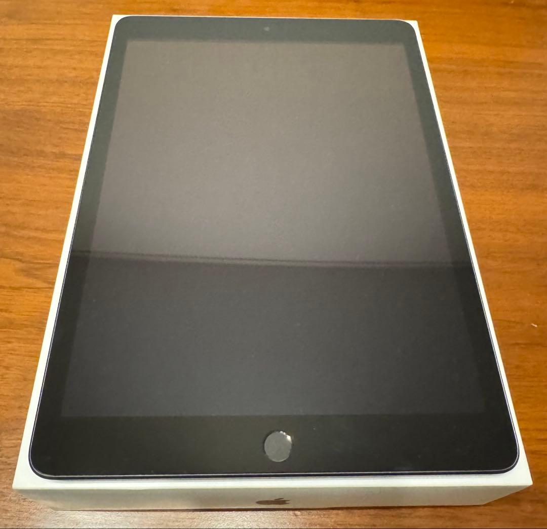 Apple iPad (第9世代) スペースグレー　64GB Wi-Fiモデル