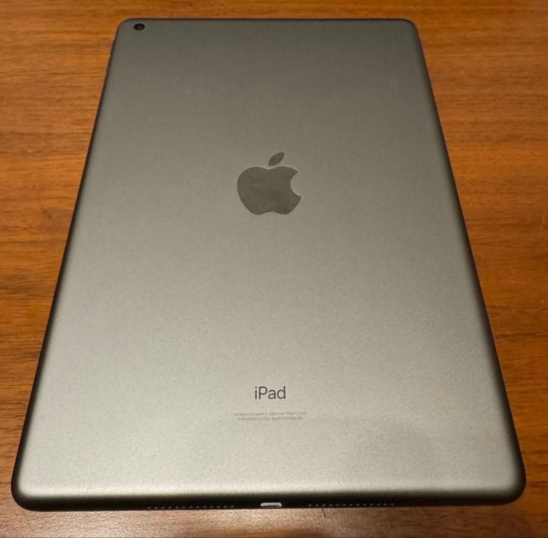 Apple iPad (第9世代) スペースグレー　64GB Wi-Fiモデル
