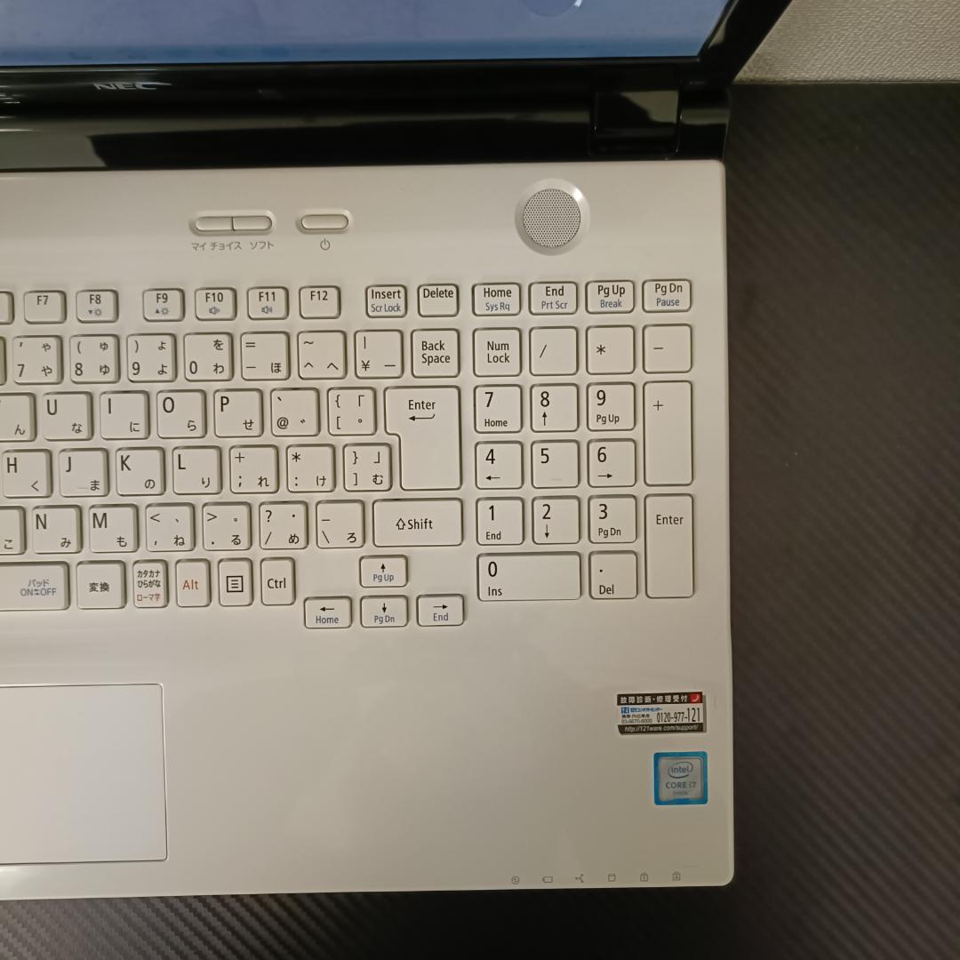 【美品】NEC ノートPC i7 SSD メモリ12GB Windows11 白