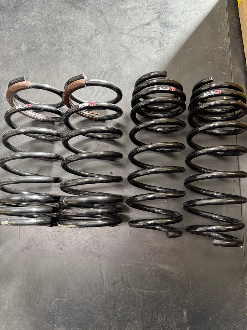 RS-R スプリング　タンク、ルーミー　M900A