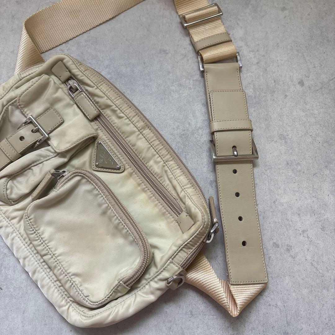 プラダ　ナイロン　ウエストポーチ　ボディバッグ