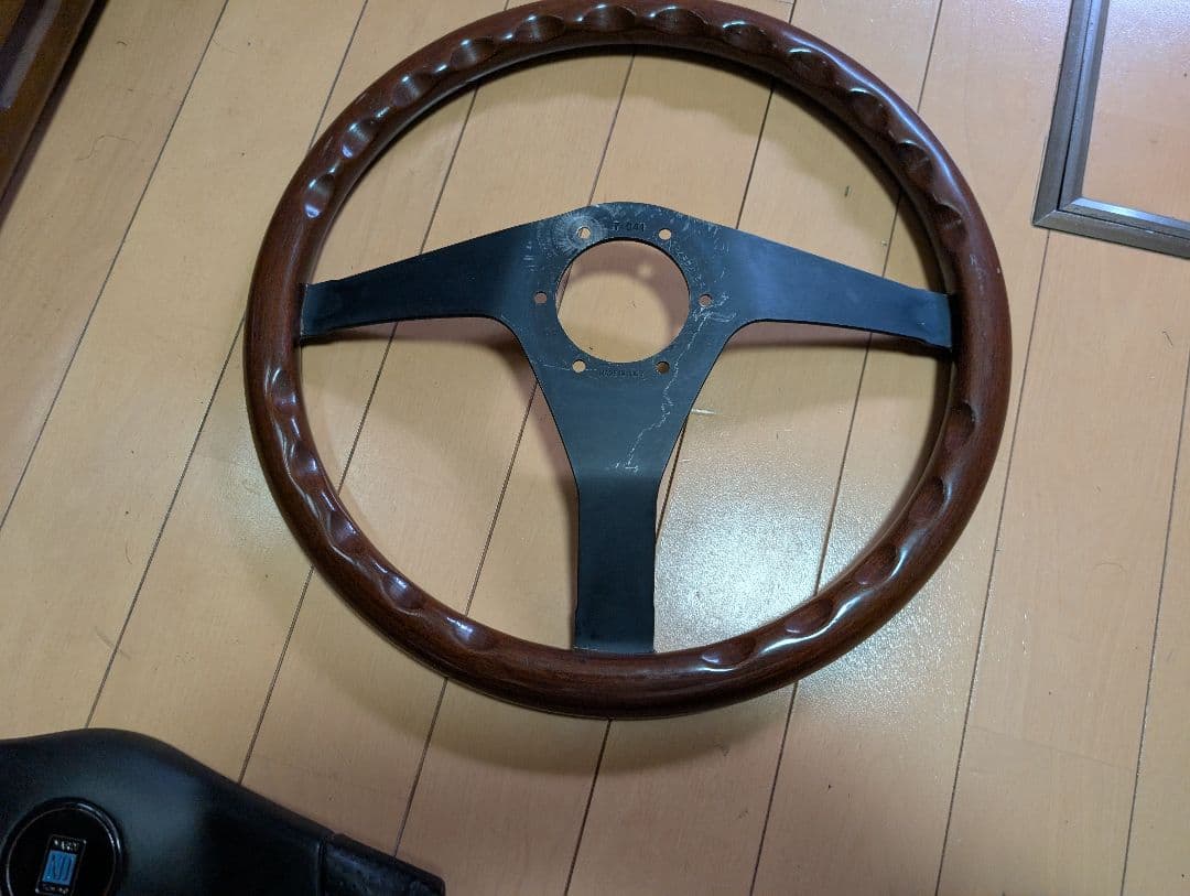 希少！ナルディステアリング　ガラ3 ウッド