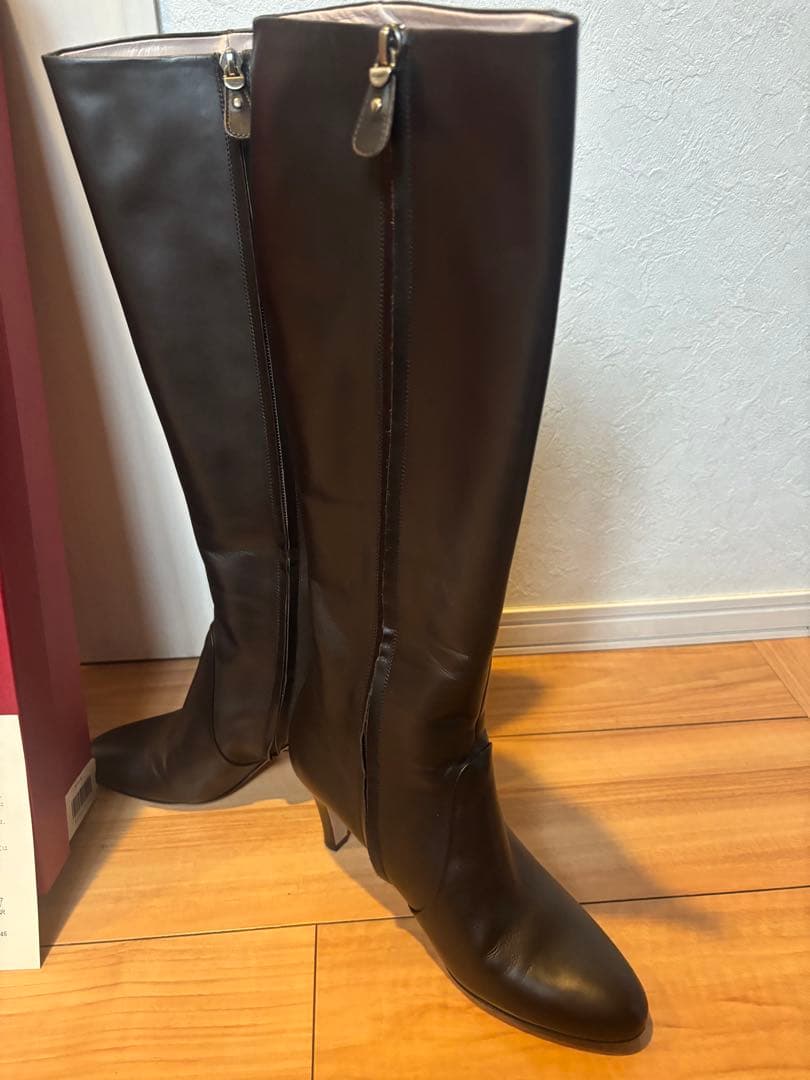 フェラガモ　ブーツ　ブラック　7.5 新品　未使用品